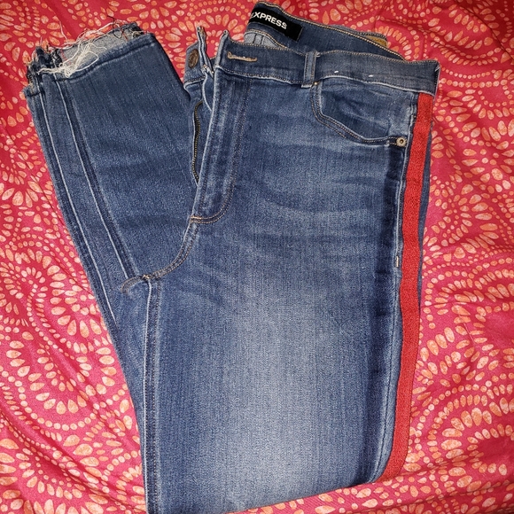 jeans with line on side